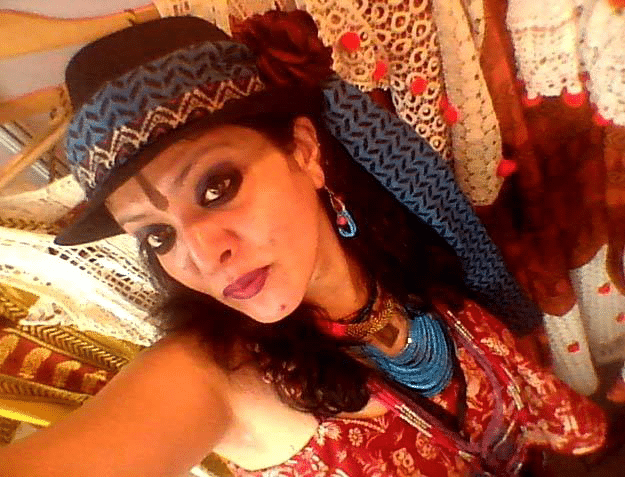 Kashish – The Lady Who Wears Multiple Hats Apart From Being A Tarot Reader And A Karmic Healer