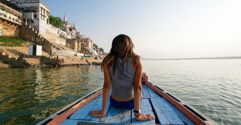 9 Smart Tips To Travel On A Shoestring Budget And Soak In Incredible India
