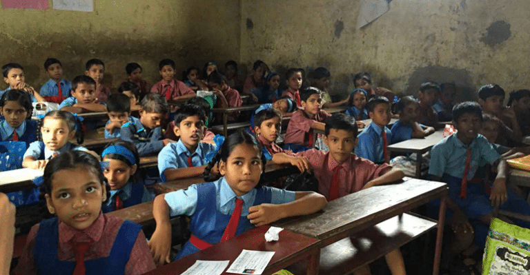 Surat Runs 120 Special Schools For The Children Of Migrant Workers. Will Others Follow?