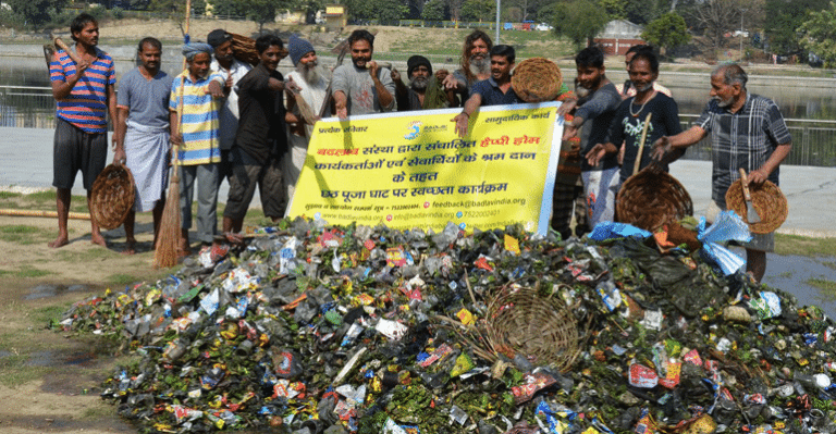 Badlaav: 17 Beggars Dig Out 10 Quintals Of Plastic Waste From Gomti River
