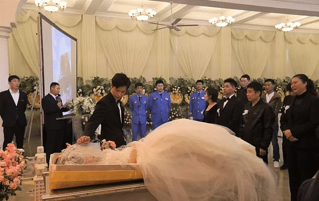 Here’s What Commitment Looks Like, Man Marries Wife’s Corpse On Her Funeral