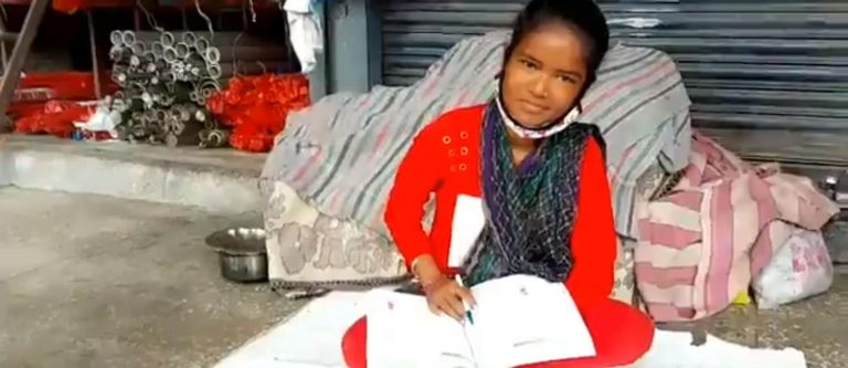 An IAS Aspirant, This Homeless Indore Girl Gets A Flat For Passing Class 10 With 68%