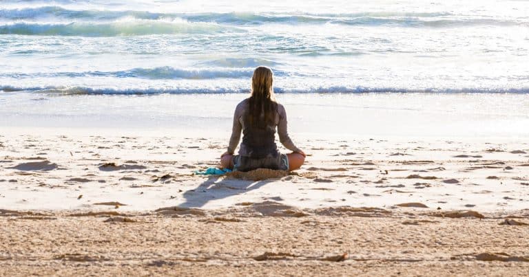How Meditation Helps You Reduce And Manage Stress