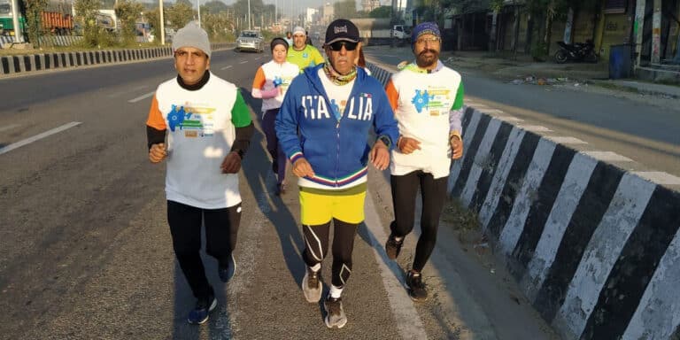 This 61-YO Man Is On A Marathon From Kashmir To Kanyakumari For Disabled Soldiers