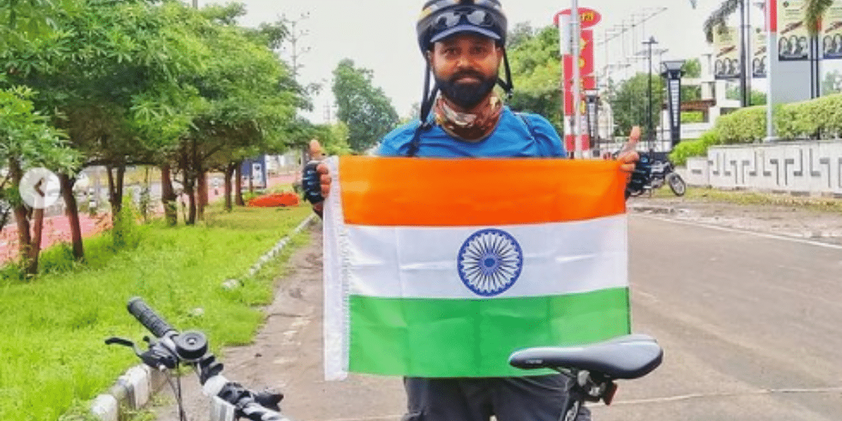 This Photographer Cycled Across India Spreading Mental Health Awareness