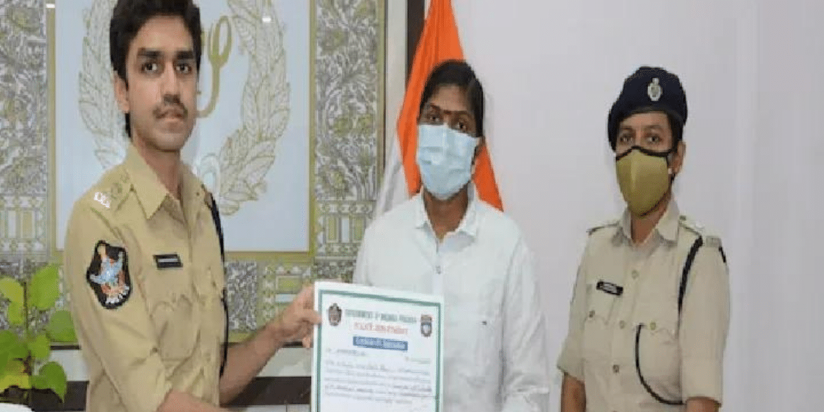 Daughter Of Construction Worker Joins Mahila Police
