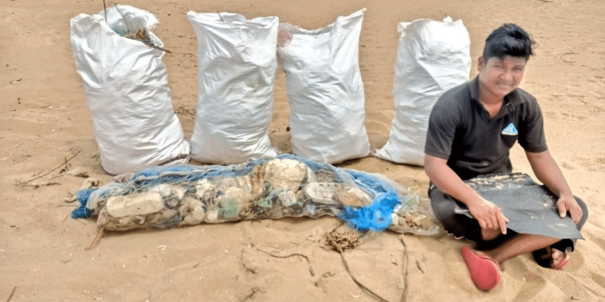 Meet The Swacchagrahi Who Has Cleaned 1000 Kg Garbage Off Odisha’s Beach