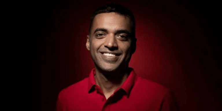 Zomato CEO Deepinder Goyal Pledges 700 Cr For Educating Delivery Partners’ Kids