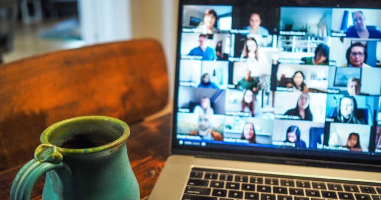 3 Pros and Cons of Using Zoom for Your Online Meetings
