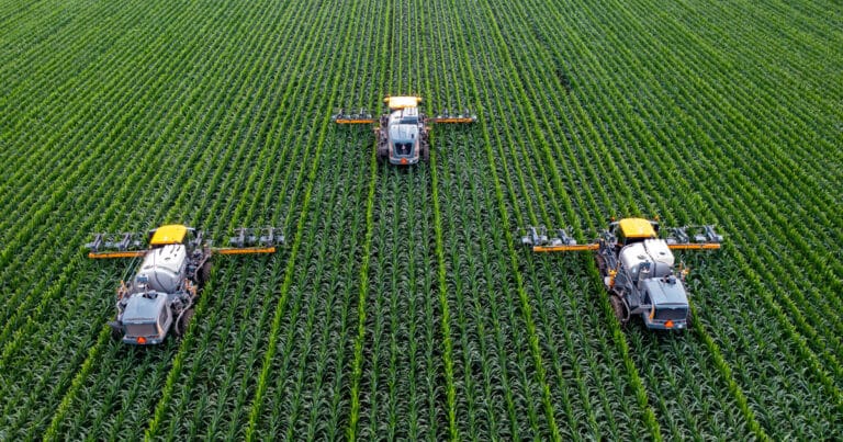 3 Challenges of Modern Farming and How Technology Can Help