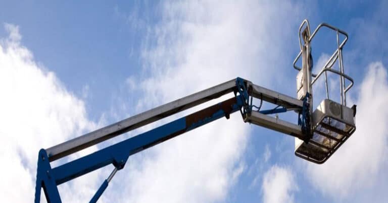Uses of Scissor Lifts in Construction, Maintenance, and Repair