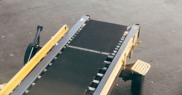 Navigating Efficiency: Choosing The Right Belt Conveyor For Your Business